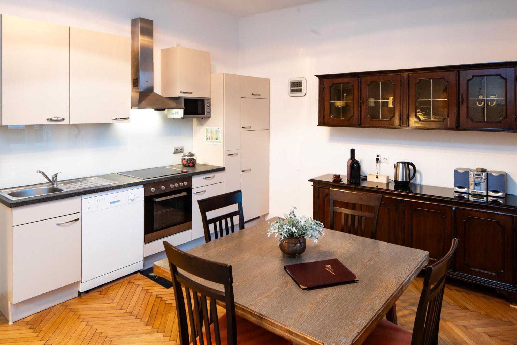 Haus Der Geschenke - Carinthia Apartman Velden am Wörthersee Kültér fotó