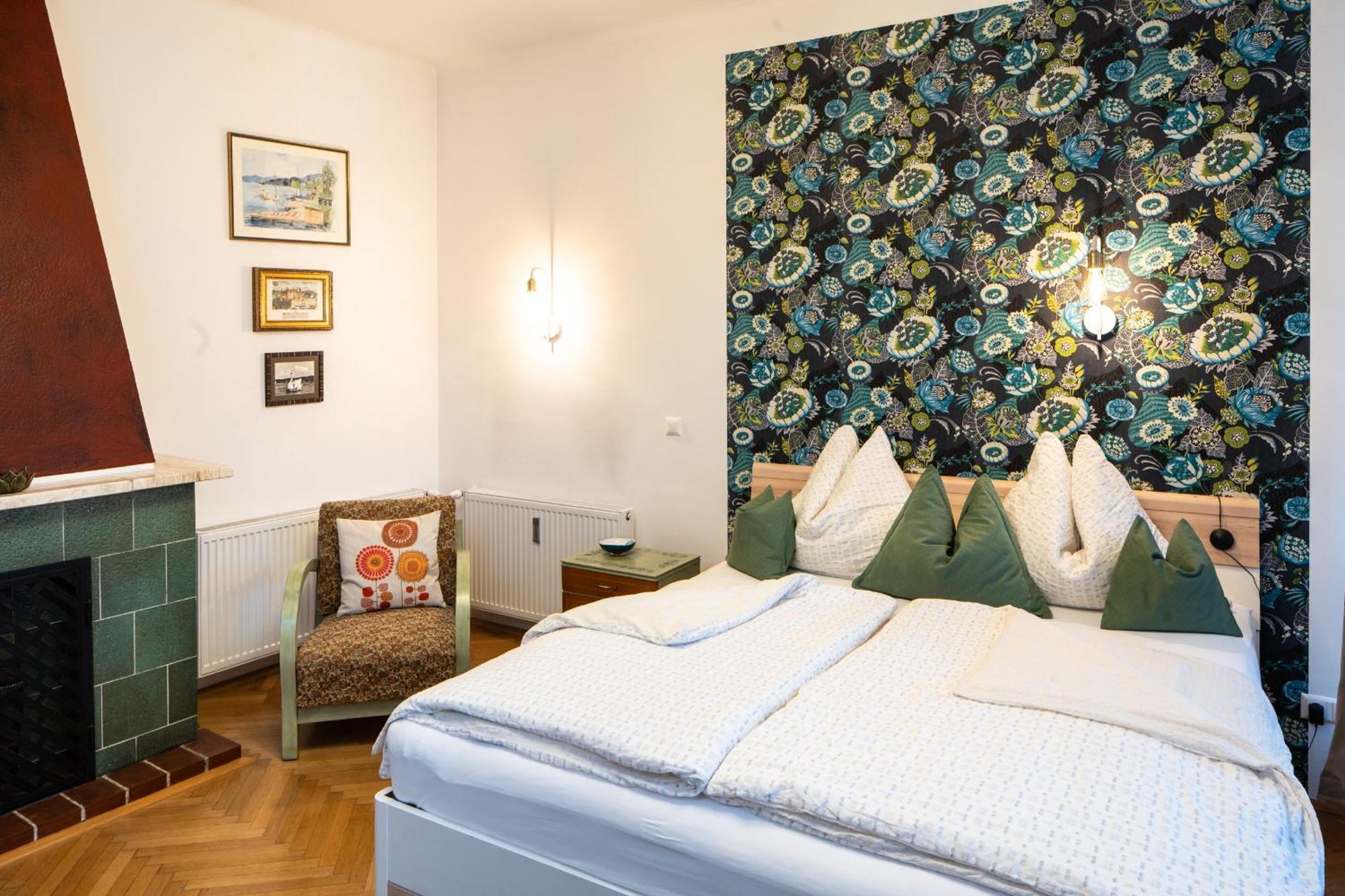 Haus Der Geschenke - Carinthia Apartman Velden am Wörthersee Kültér fotó